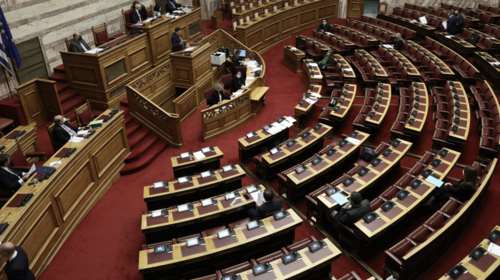 Live η συζήτηση στη Βουλή για τον προϋπολογισμό: Τέταρτη ημέρα σύγκρουσης κυβέρνησης - αντιπολίτευσης