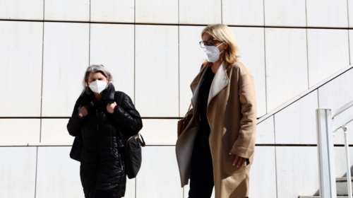 Φονικές πλημμύρες στη Μάνδρα: Γιατί η Εισαγγελέας ζητά την ενοχή της Δούρου