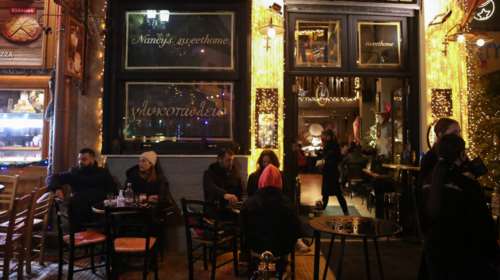 Επιτροπή Εμπειρογνωμόνων: Επιφυλακτικοί με την χαλάρωση των μέτρων