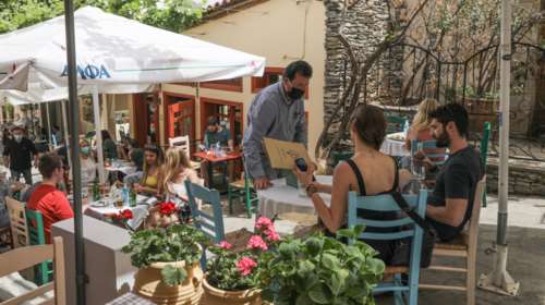 Γεωργαντάς για διαχωρισμό στην εστίαση: Με ειδική εφαρμογή ο έλεγχος των πελατών