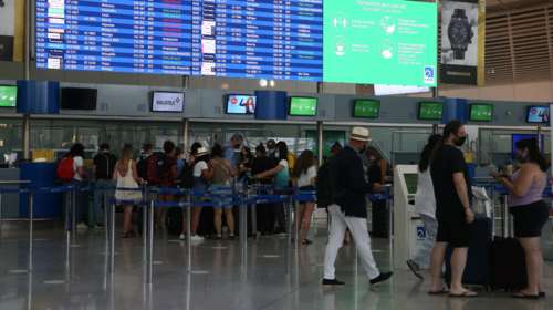 ΥΠΑ: Παρατείνονται οι αεροπορικές οδηγίες - Αυτές είναι οι προϋποθέσεις εισόδου στην Ελλάδα
