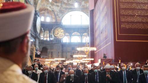 Διαφοροποιείται η Τζουμχουριέτ - &quot;Προσβολή στον Κεμάλ&quot;  όσα ακούστηκαν στην Αγιά Σοφιά