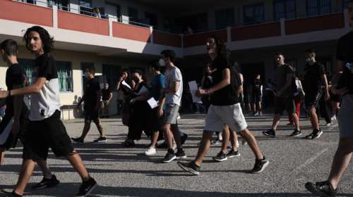 Πανελλήνιες 2022: Δείτε τον σχολιασμό, τις απαντήσεις και τα θέματα στα μαθήματα των ΕΠΑΛ