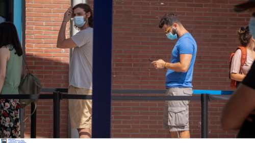 Κορονoϊός: &quot;Η μετάλλαξη Δέλτα χτυπάει πάρα πολύ τους νέους&quot; - Εχουν διασωληνωθεί και παιδιά