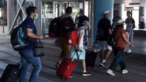 Πρεμιέρα τουρισμού με 4.000 ελέγχους σε μία ημέρα: Γιατί &quot;τρελάθηκε&quot; ο αλγόριθμος της Πολιτικής Προστασίας