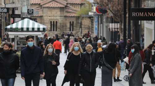 Κορονοϊός: Αρκετά κάτω από τα 2.000 τα κρούσματα σήμερα - Ανησυχία για την αύξηση διασωληνωμένων