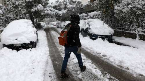 Μαρουσάκης: Νέα επιδείνωση του καιρού τις επόμενες ώρες - Χιονοκύματα και στην Αττική μέχρι την Τετάρτη