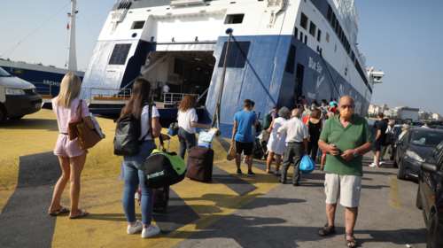 Ξεκίνησε η έξοδος των αδειούχων του Ιουλίου: Το 90% άγγιξε η πληρότητα των πλοίων