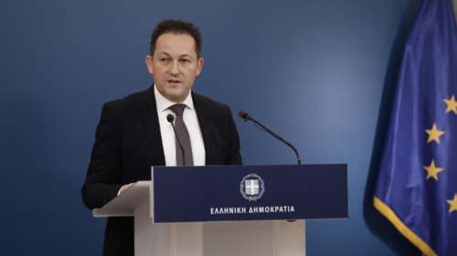 Πέτσας: Αποφασισμένη η κυβέρνηση να προχωρήσει στην υλοποίηση των κλειστών δομών