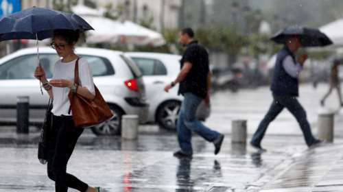 Έντονη βροχόπτωση τη νύχτα και στην Αττική - Που θα σημειωθούν ακραία φαινόμενα σήμερα