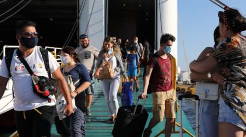 Κορονοϊός: Αυξάνονται τα κρούσματα σε ανήλικους - Τα στοιχεία του ΕΟΔΥ από την αρχή της πανδημίας