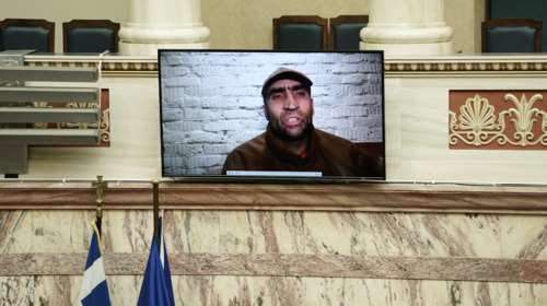 Πώς ο ομογενής από το Τάγμα Αζόφ "καπέλωσε" την ομιλία Ζελένσκι στη Βουλή
