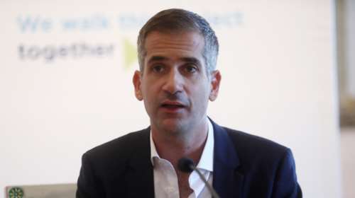 "Μπορεί να έχεις πετάξει μακριά...": Η συγκινητική ανάρτηση του Κώστα Μπακογιάννη για τον πατέρα του