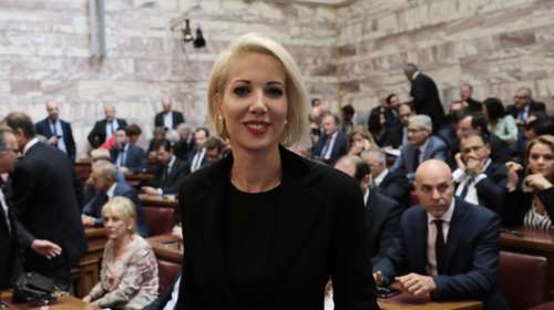 Κατερίνα Μονογυιού: &quot;Όταν ήμουν πρωτάκι, δυσκολευόμουν να διαβάσω και η δασκάλα μου με χαστούκισε&quot;