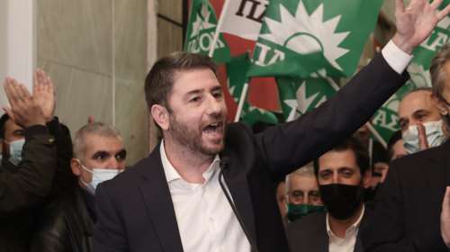 Δημοσκόπηση: Το ΠΑΣΟΚ &quot;απειλεί&quot; τον ΣΥΡΙΖΑ στην Κρήτη- Σε απόσταση αναπνοής στους 3 από τους 4 νομούς