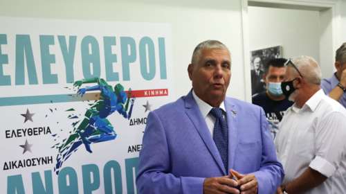 Αυτός είναι ο &quot;αρχηγός των ανεμβολίαστων&quot; που νόσησε με κορονοϊό και αποκάλυψε ο Καμπουράκης- Ο Γιώργος Τράγκας