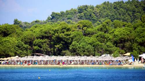 Σκιάθος: Χωρίς πυρόσβεση η παραλία Κουκουναριές - Το νερό της παραλίας το παίρνει... διπλανό ξενοδοχείο