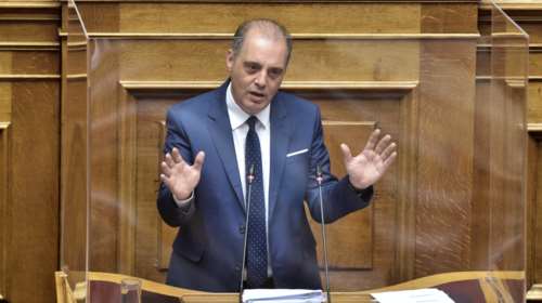 &quot;Διόρθωσε&quot; το βιογραφικό του ο Βελόπουλος- Μετά την διάψευση από το Πανεπιστήμιο Κύπρου οτι πήρε πτυχίο