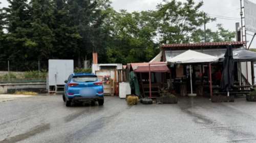 Θεσσαλονίκη: &quot;Βρήκα το έμβρυο σε τσιμέντο δίπλα από την καντίνα μου&quot; – Ερευνες για να εντοπίσουν τη μητέρα