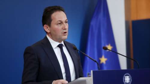 Πέτσας: Προτιμούμε μισθό και όχι επίδομα ανεργίας - Ανεύθυνη και επιπόλαιη η κριτική της αντιπολίτευσης