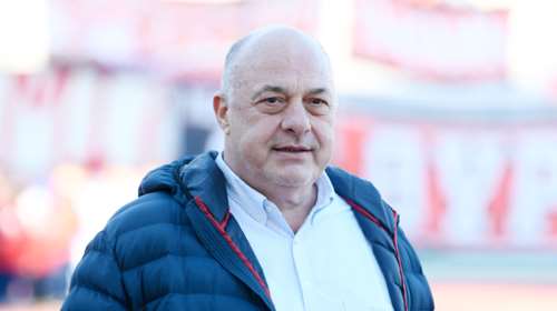 Τα γυρνάει ο Μπέος μετά τη χυδαία επίθεση στον Κασσελάκη: Αηδίες τα περί ομοφοβίας, έχω πολλούς φίλους ομοφυλόφιλους