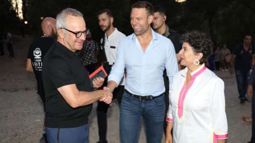 Στην Επίδαυρο χωρίς τον Τάιλερ ο Στέφανος Κασσελάκης - Είδε την "Ιφιγένεια εν Αυλίδι" [εικόνες]