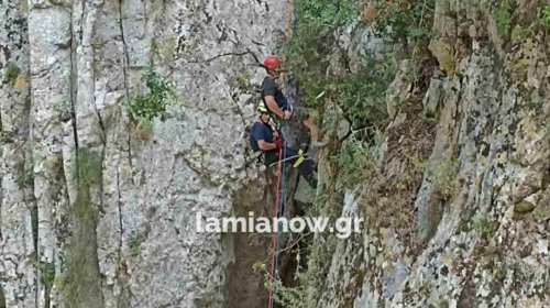 Θρίλερ στον Γοργοπόταμο: Εντοπίστηκε το ζευγάρι από την Ελβετία που εγκλωβίστηκε σε φαράγγι - Προσπαθεί η ΕΜΑΚ να τους προσεγγίσει