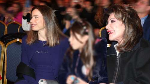 Γιάννα Αγγελοπούλου: Η σπάνια εμφάνιση με την κόρη της Καρολίνα Παρθένη και την εγγονή της Ελιάννα