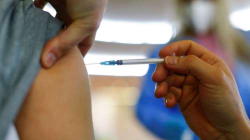 Κορονοϊός: Μπέρδεμα με την τρίτη δόση του εμβολίου- Στάλθηκε λάθος sms, τι να κάνουν όσοι πήραν ειδοποίηση