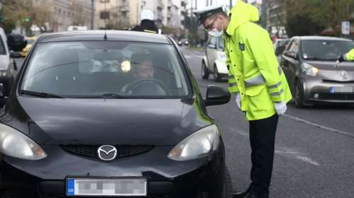 Μεγάλη ανταπόκριση των πολιτών στα νέα μέτρα: Στέλνουν πάνω από 15.000 sms την ώρα