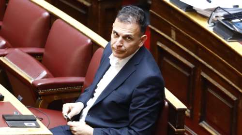 Καραμέρος τρολάρει Γεραπετρίτη: Να τον καταχωρίσουμε ως Φιλέλληνα δίπλα στον Λόρδο Βύρωνα και τον Βίκτωρα Ουγκώ;