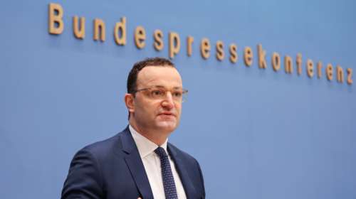 Σοκαριστική δήλωση Γενς Σπαν: Στο τέλος του χειμώνα ο κάθε Γερμανός ή θα έχει εμβολιαστεί ή ιαθεί ή πεθάνει