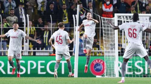 Φενέρ - Ολυμπιακός: Θρυλικό πάρτι μέσα στην Πόλη - 3-0 με &quot;πορθητές&quot; Τικίνιο και Μασούρα [Βίντεο]