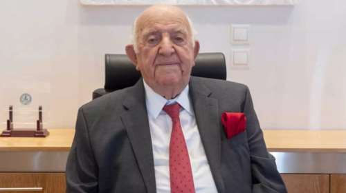 Πέθανε ο Σταύρος Δέμος, ιδρυτής της φαρμακοβιομηχανίας Demo- Πώς από το φαρμακείο στου Παπάγου έγινε φαρμακοβιομήχανος