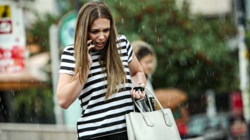 Αλλάζει ο καιρός τις επόμενες ώρες: Έρχονται βροχές, καταιγίδες και χαλάζι - Πού θα σημειωθούν τα πιο έντονα φαινόμενα