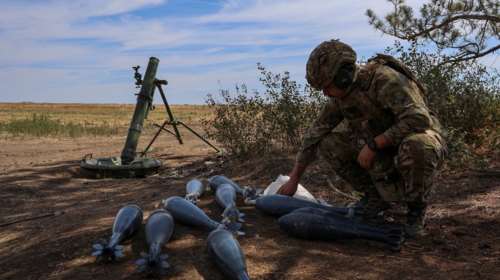 Πόλεμος στην Ουκρανία: Το Κίεβο υποστηρίζει ότι βύθισε ένα ρωσικό υποβρύχιο και ότι κατέστρεψε συστοιχία S-400