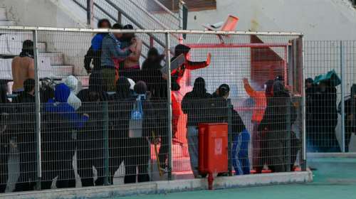 Βόλος: Σοβαρά επεισόδια στο Πανθεσσαλικό Στάδιο - Οριστική διακοπή στο Νίκη-ΑΕΛ [Εικόνες - Βίντεο]