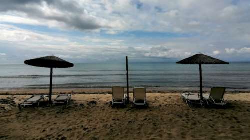 Καιρός: Έρχονται βροχές και καταιγίδες το Σαββατοκύριακο - Πότε ανεβαίνει η θερμοκρασία [χάρτες]