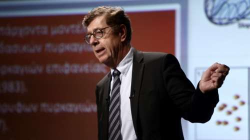 Συνολάκης για Σαντορίνη: Δεν αποκλείουμε το ενδεχόμενο μικρής ηφαιστειακής έκρηξης [βίντεο]