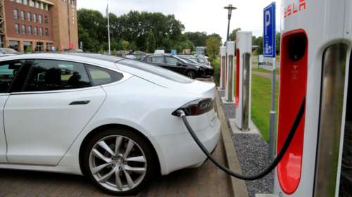 Κινούμαι Ηλεκτρικά 2: Ανοίγει σήμερα η πλατφόρμα για την επιδότηση αγοράς ηλεκτρικού οχήματος