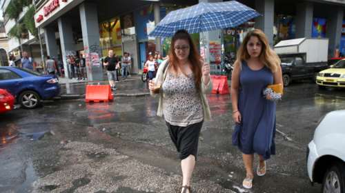 Καιρός: Συνεχίζεται η κακοκαιρία - Με βροχές και καταιγίδες ξεκινά η εβδομάδα