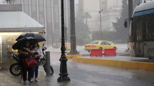 Έντονα καιρικά φαινόμενα με καταιγίδες, χαλάζι και ισχυρούς ανέμους από το μεσημέρι της Τρίτης