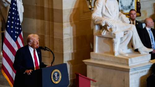 Επιμένει ο Τραμπ στην εξωφρενική ιδέα να μετατρέψει τη Λωρίδα της Γάζας σε &quot;Ριβιέρα της Μέσης Ανατολής&quot; χωρίς Παλαιστινίους