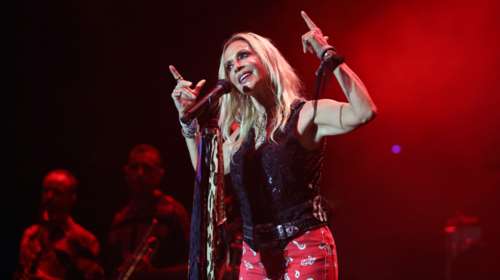 Από την Νέα Υόρκη στην Αθήνα: Τα εγγόνια της Άννας Βίσση στη συναυλία της γιαγιάς τους