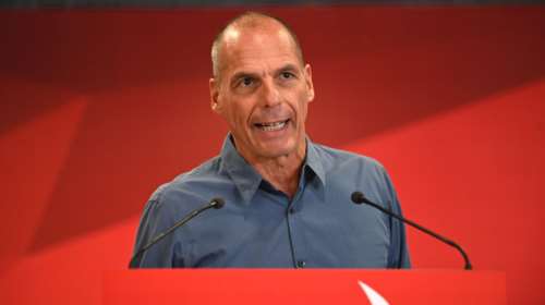 Προσαγωγή 18χρονου για τον ξυλοδαρμό του Γιάνη Βαρουφάκη