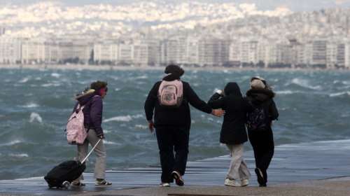 Ψύχρα με ξεροβόρι: Εως 5 βαθμούς Κελσίου κάτω από τα κανονικά επίπεδα - Τι σημαίνουν τα &quot;οπισθοδρομούντα χαμηλά&quot;  του Κολυδά