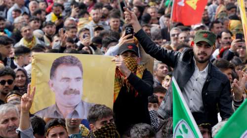 Τέλος εποχής για το PKK: Ανακοίνωσε την αυτοδιάλυσή του και το τέλος του ένοπλου αγώνα για τους Κούρδους