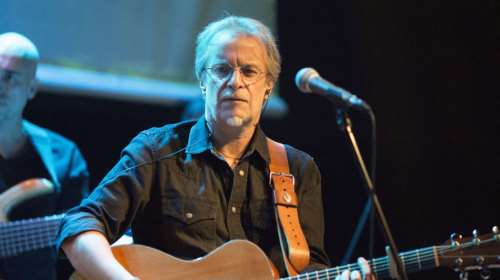 Ο Μίλτος Πασχαλίδης θυμάται το Πολυτεχνείο: Ο πατέρας μου ήταν φαρμακοποιός και δεξιός και γύρισε σπίτι κλαμένος...