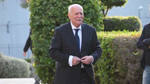 Γιώργος Παπαδάκης: Οι σταθμοί στη δημοσιογραφία και η οικογενειακή ζωή του