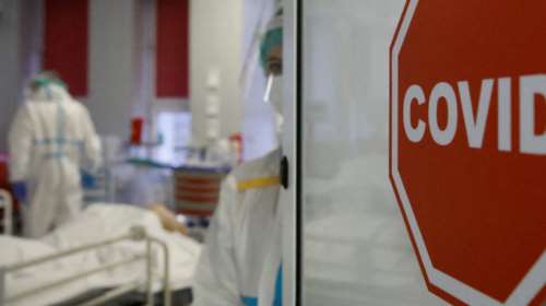 Γιατί η Όμικρον μπορεί να οδηγήσει σε συλλογική ανοσία - Τι υποστηρίζουν επιστήμονες στο Ισραήλ